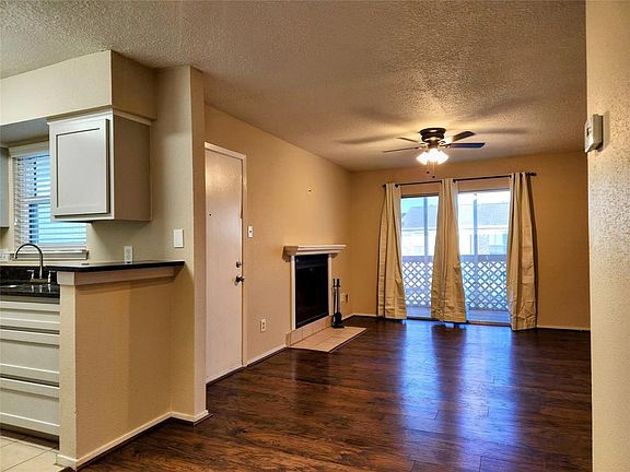 2nd image of 7600 Emmett F Lowry Expy APT 306