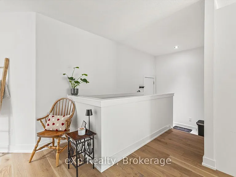 319 Telford Trl — Photo 16