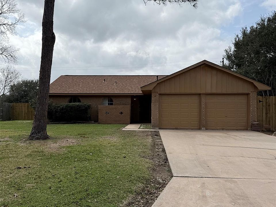 1st image of 3808 Holly Glen Dr