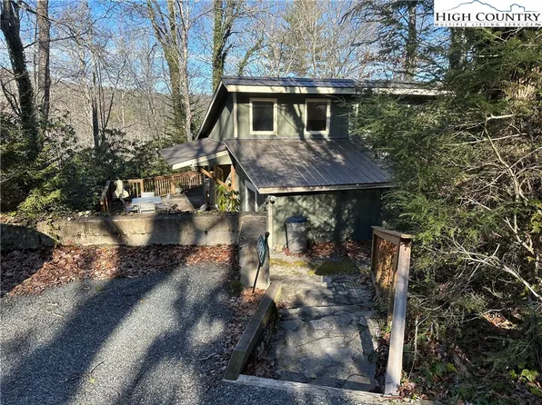 697 Highland Hills Road, Newland, NC 28657