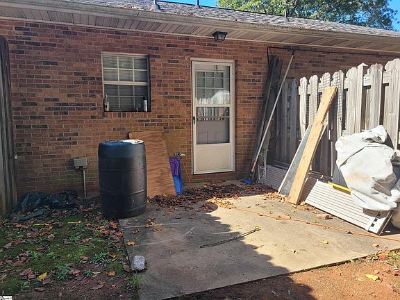 3rd image of 14 Saint Mark Rd