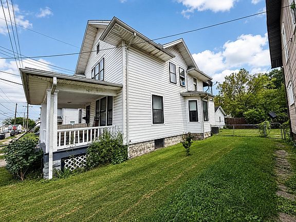 4th image of 1815 Edwards Ave