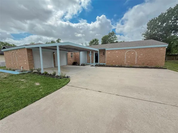 423 Baywood St, Shoreacres, TX 77571