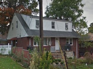 204 6th St, Palisades Park, NJ