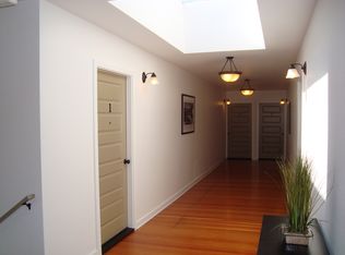 5821 N 51st St APT 1, Ruston, WA 98407