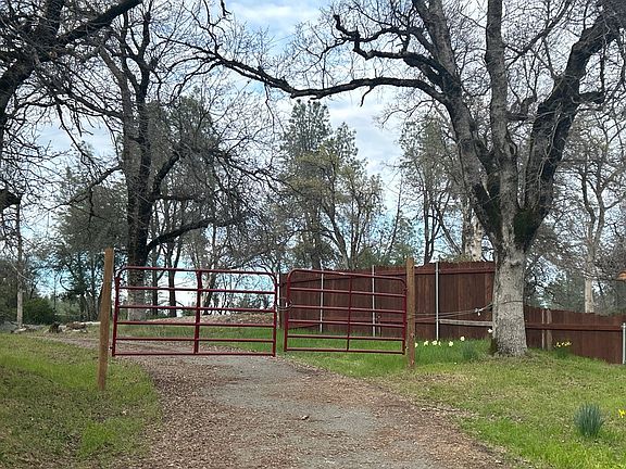 2nd image of 16370 Trail Dr