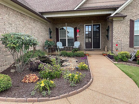 2nd image of 315 Copper Creek Dr