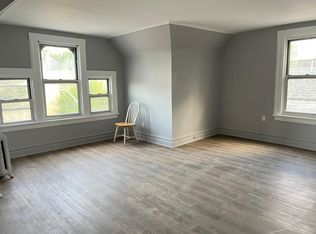 325 N Grove St FLOOR 3, East Orange, NJ 07017
