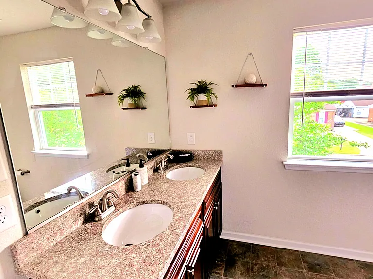 1600 Gold Finch Ct — Photo 25