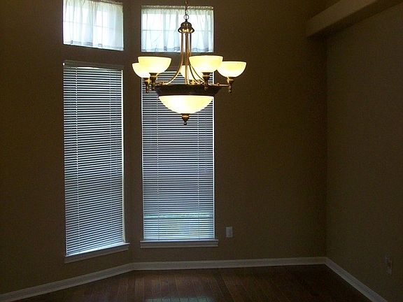2nd image of 713 Paintbrush Dr