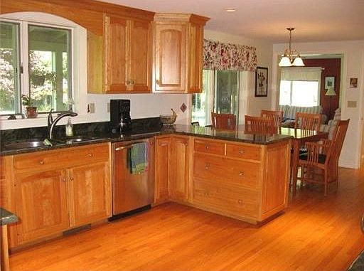Kitchen w granite tops