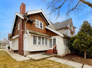 3327 W Kilbourn Ave, Milwaukee, WI 53208