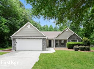 6028 Cole Ln, Loganville, GA 30052