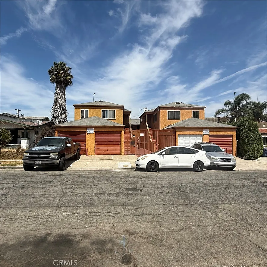 14 bed, 5842 sqft, $1,575 — Photo 1