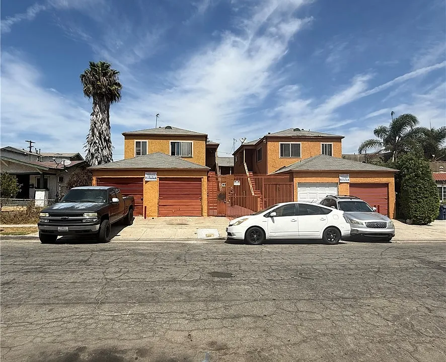 1453 W 101st St