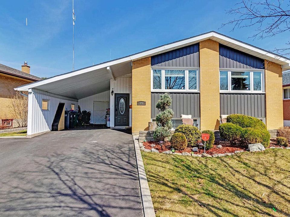 1st image of 25 Chatsworth Dr