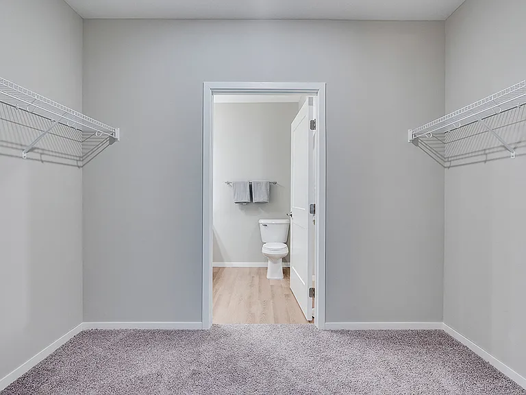 District Apartments — Photo 5