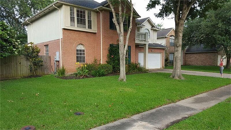 1st image of 1239 Hunter Wood Dr