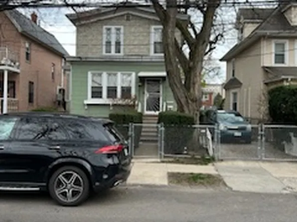 143-40 Franklin Avenue image 1 of 22
