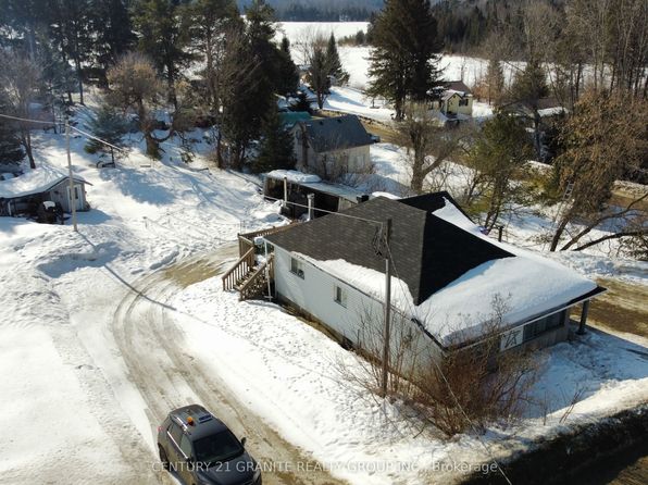 30 Central St, Addington Highlands, ON K0H 1L0