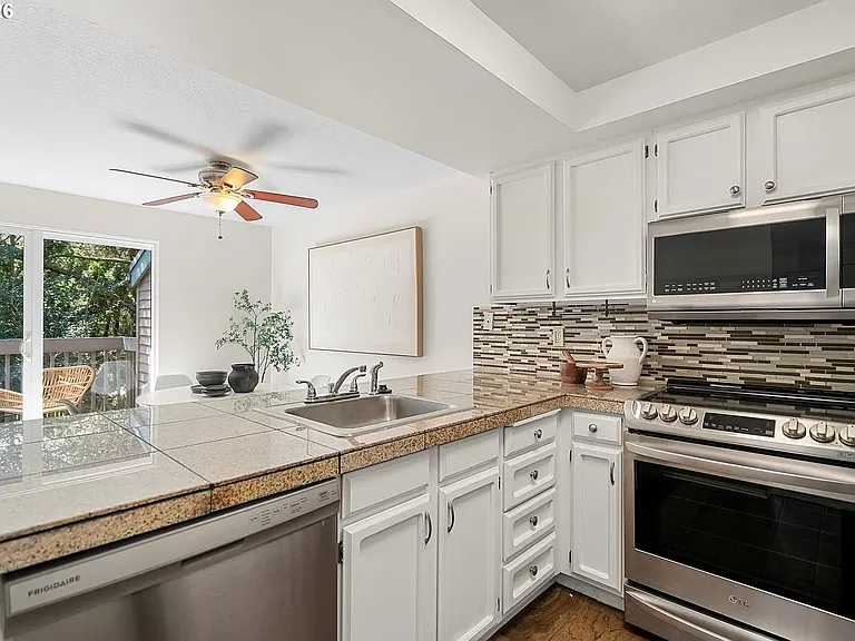 14632 SW Grayling Ln — Photo 3