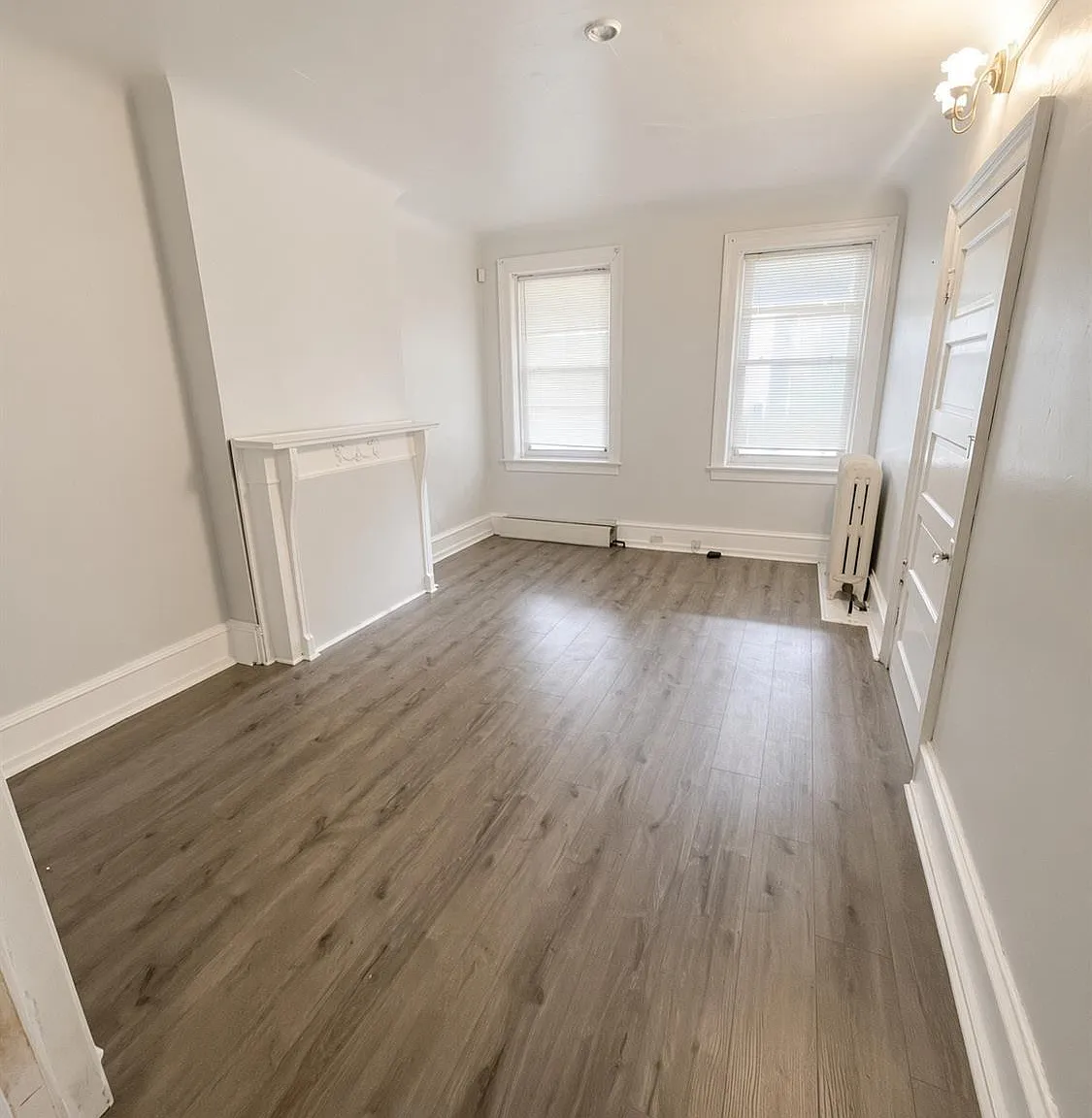 1 bed, 1.0 bath, $1,600 — Photo 2