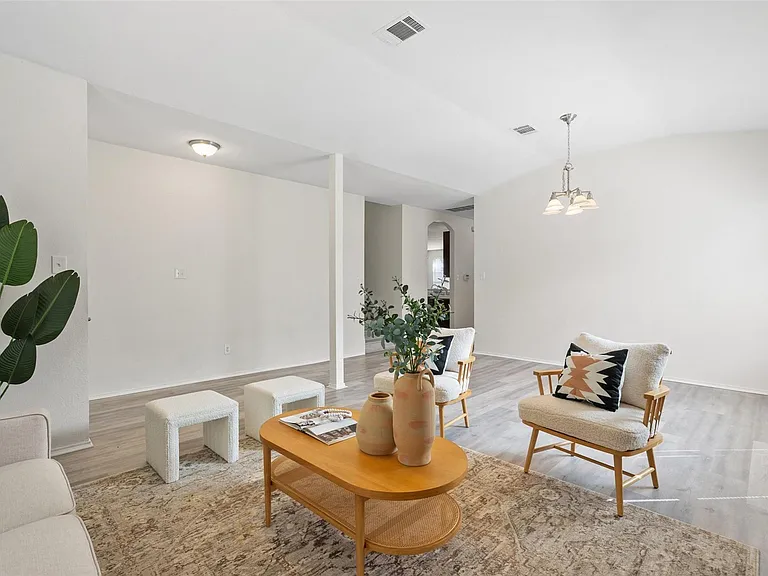 11853 Gaelic Dr — Photo 3