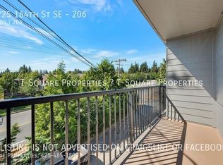 225 164th St SE #206, Bothell, WA 98012
