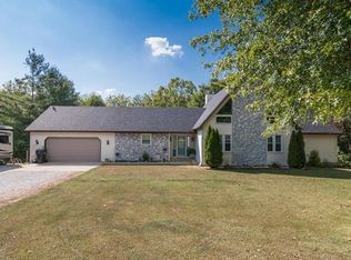 6104 Wenzel Rd, Alton, IL 62002