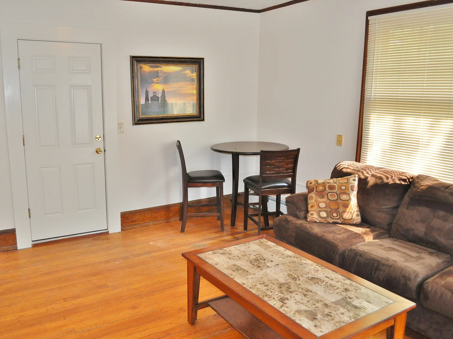 102 Highland Place - 3 — Photo 4