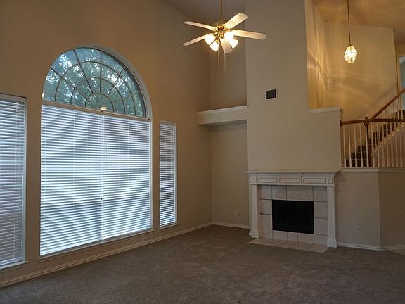 4th image of 3029 Golden Gate Dr