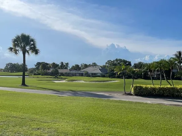 18 Ironwood Way N, Palm Beach Gardens, FL 33418