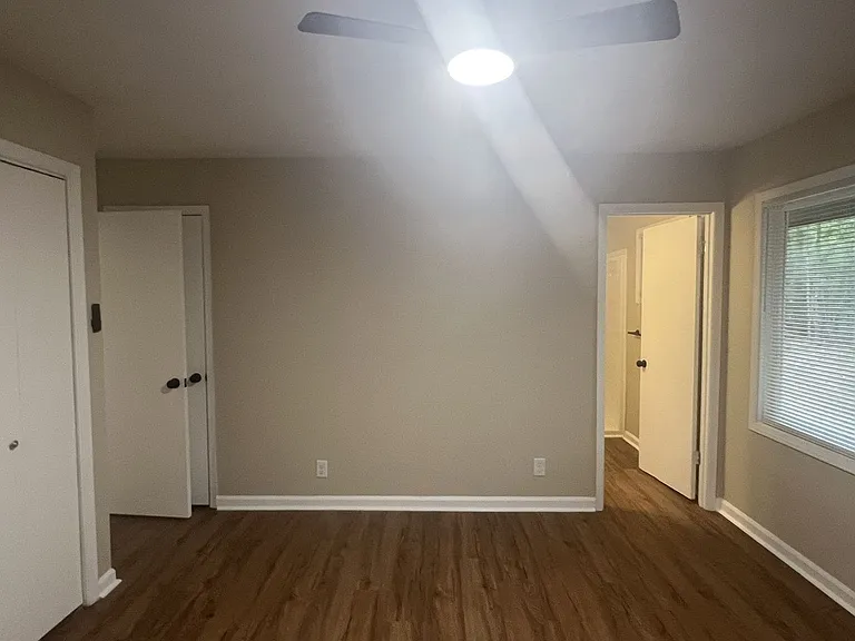 1199 Runnymede Ln — Photo 24