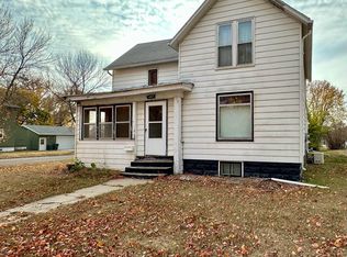 403 NE Park St, Luverne, MN 56156