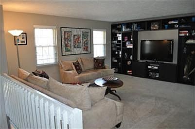 3rd image of 5882 Fawnridge Ct