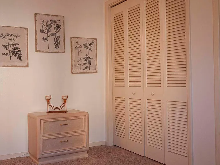 4007 Saint Charles Ave #214 — Photo 10