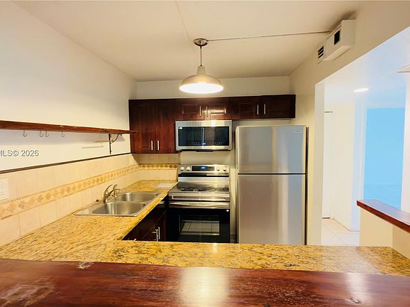 4th image of 5855 Washington St APT 90
