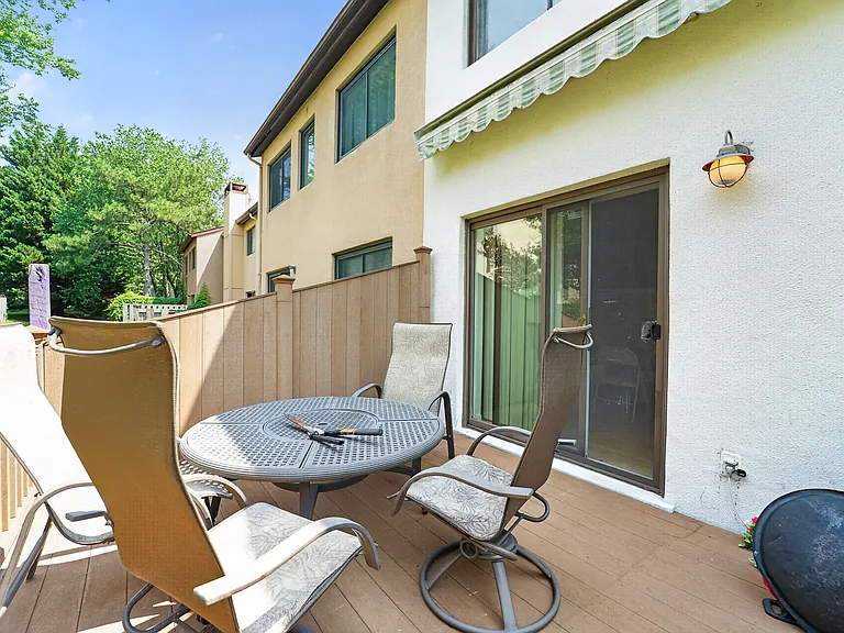 5607 Vantage Point Rd — Photo 45