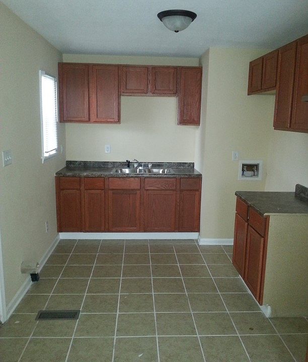 2nd image of 3039 Georgetown Rd