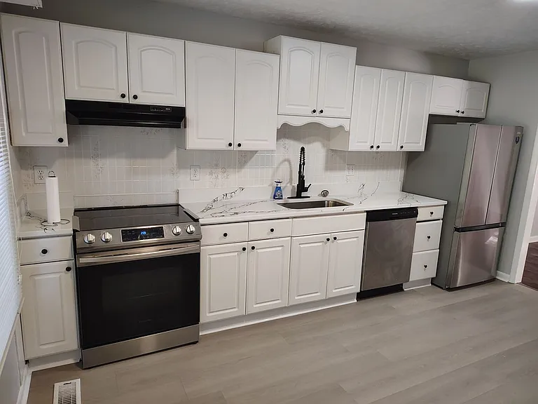 1161 Patrick Dr — Photo 11