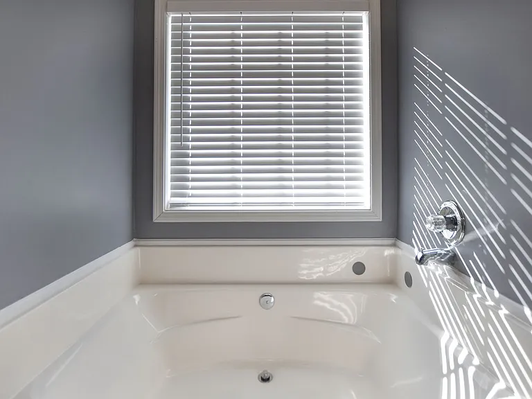 423 Athena Dr — Photo 14