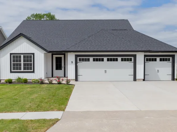 2 Welcome Center Ct, Leclaire, IA 52753