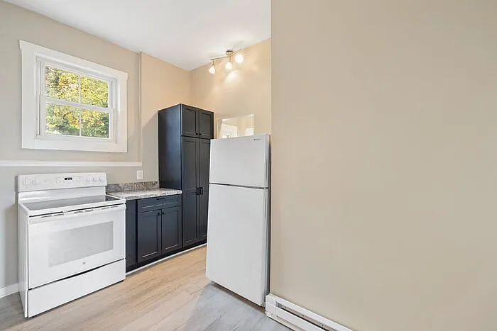 1 bed, 1.0 bath, $1,400 — Photo 4