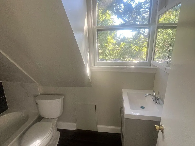 80 Ridge St #3 — Photo 11
