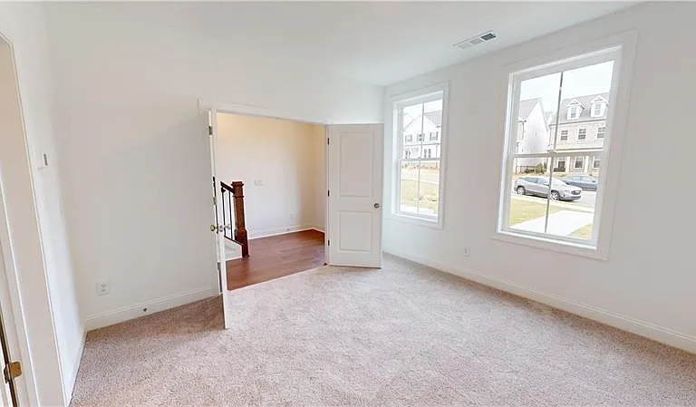 141 Basil St — Photo 33