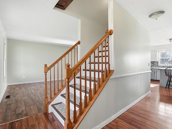 4th image of 6132 Hornbeam Rd