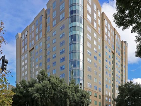 2nd image of 1127 15th St Penthouse 1401-201