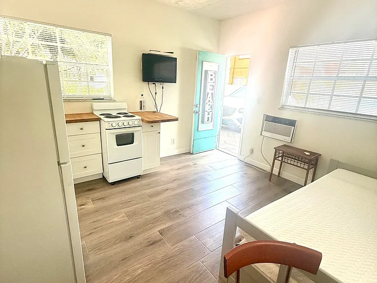 314 Desoto St — Photo 9