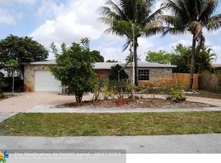 6811 SW 8th Ct, North Lauderdale, FL 33068