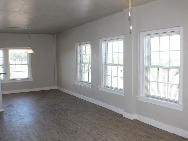Laguna Lofts — Photo 27